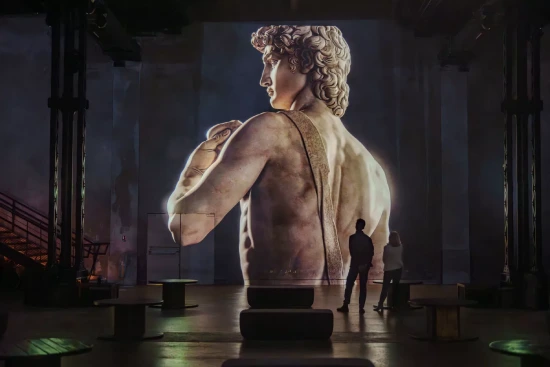 expérience Renaissance de Vinci Raphaël Michel Ange Atelier des Lumières